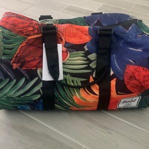 Hershel supply Company Novak mid volume Duffle bag